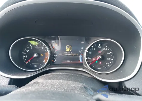 2021 Jeep Compass Limited 4X4 from USA, damaged, VIN 3C4NJDCB3MT540930